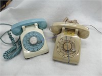 Vintage Turquoise & White Telephone,1 Beige