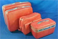 Set of red hardside Samsonite luggage, nice