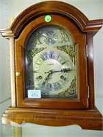 CAMER MANTLE CLOCK WITH KEY & INSTRUCTIONS - LOCAL