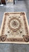 Lovely Floral 5'x7' Area Rug