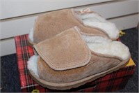 Open Toed Suede Slippers with Sheepskin
