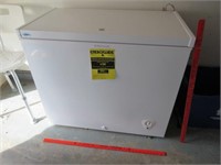 smaller sears kenmore chest freezer - nice