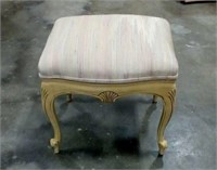 Padded stool, off-white legs, seashell pattern