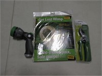 Pruners, Wasp Traps & Nozzle