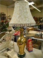 VERY NICE VINTAGE BRASS LAMP WITH BEADED SHADE