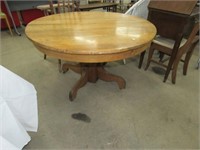 Antique Mission Oak Pedestal Base Table