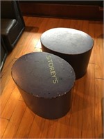 Pair of Oval Side Tables - 25 x 19 x 18
