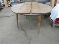 50" Solid Maple Round Table & 2 Leaves
