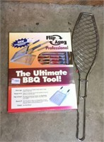 2 barbecue tools
