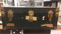 VTG TRUNK WITH BRASS ACCENTS AND KEY LIKE NEW