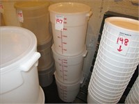 LOT, CAMBRO STORAGE CONTAINERS IN THIS STACK