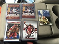 Lebron James 5 Card Lot with 1 RC 2 Numbered card