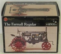 Ertl Farmall Regular Precision #1