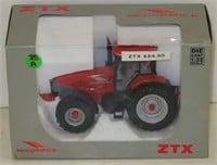 McCormick ZTX Tractor, 1/32, NIB