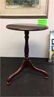 BOMBAY TILT TOP OCCASIONAL TABLE 19"x15"x21"