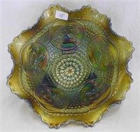 Horse Medallion ftd ruffled bowl - green