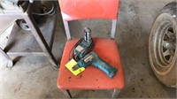 Makita 10mm Cordless Drill W/ Battery Charger