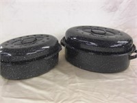 2 Graniteware Roasting Pans with Lids