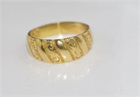Antique hallmarked 18ct yellow gold ring