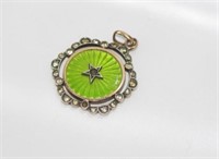 Vintage 9ct and green enamel pendant
