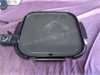 Farberware Family-Size 14" x 14" Griddle