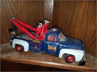 1950s Ford Road Legends Towing Truck