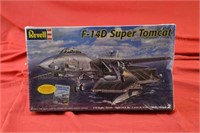 Revell F-14D Super Tomcat 1:72 Scale Model