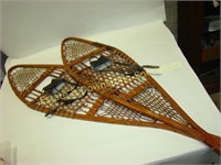 Pair of Large Tubbs Snowshoes Norway Maine