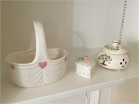 3 Ceramic Decorative Articles