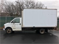 (New 2001) GMC 3500 Box Truck