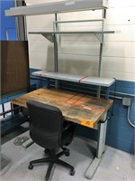 Workbench w/ Overhead Light