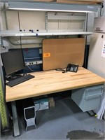 Maple Top Workstation