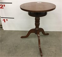 Round top lamp table
