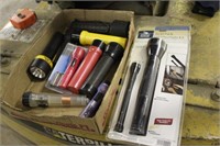 BOX OF ASSORTED FLASH LIGHTS, ALL WORK PER SELLER