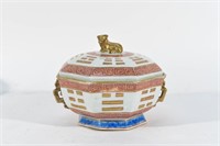 CHINESE PORCELAIN COVERED TUREEN