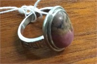 RING WITH MULTI-COLOR NATURAL STONE