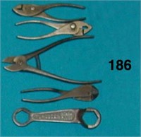 Lot of five wrenches