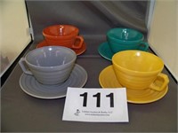 Moderntone Platonite 4 cups/saucers, gray, rust,