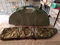 B39- 2 BOW CASES