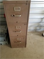 B- 3 DRAWER METAL FILING CABINET