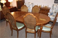 Thomasville Table w/ 2 leaves & 8 chairs