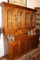 2pc Pine Hutch w/ lead glass panels & lighted