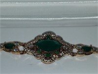 Lovely Emerald estate bracelet new in box