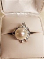 Sterling silver and pearl dinner ring