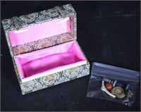 PRESENTATION BOX WITH SEVEN ANCIENT ITEMS