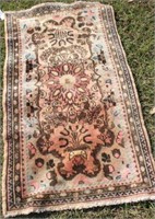 RUG #556, 2' 6" X 4' 6" LILIHAN