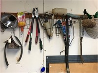 Wall lot miscellaneous items incl tools