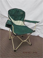 Cherokee folding lawn chair with storage bag