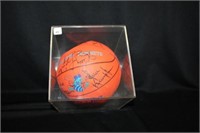 Charlotte Hornets team signed ball early 90,s