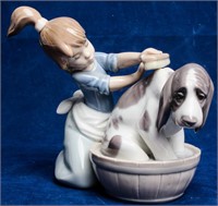 Lladro Figurine Bashful Bather Dog Bath 5455